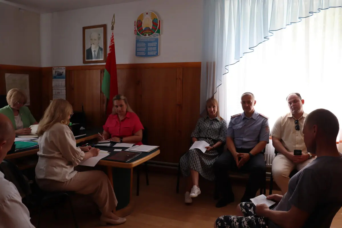 Каб жыць, трэба рабіць. У Брожскім сельвыканкаме працавала камісія па занятасці class=