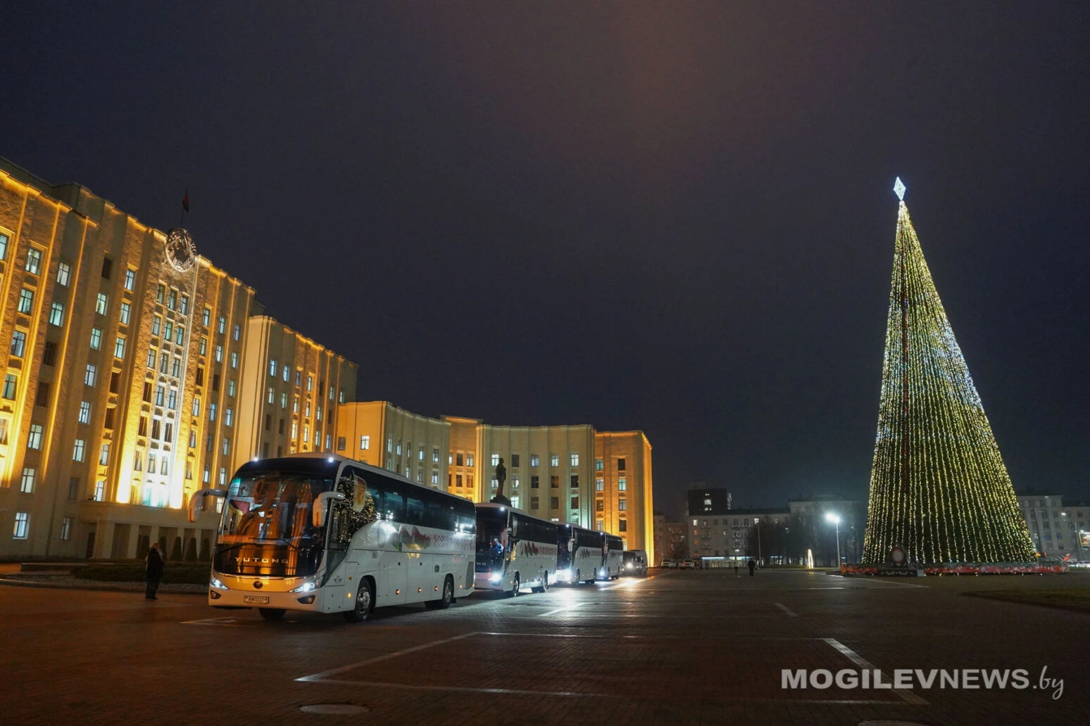 Делегаты второго заседания VII ВНС от Могилевской области отправились в Минск. Фото