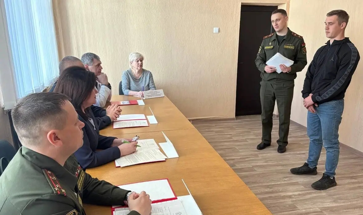 К службе готовы! Новобранцы Бобруйского района — на пороге ответственного этапа в жизни