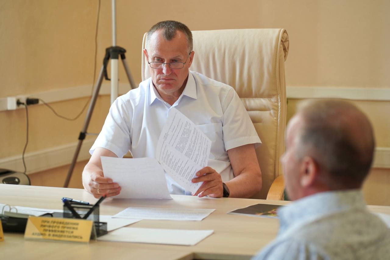 Анатолий Исаченко рассмотрел актуальные вопросы жителей Могилевской области в ходе личного приема