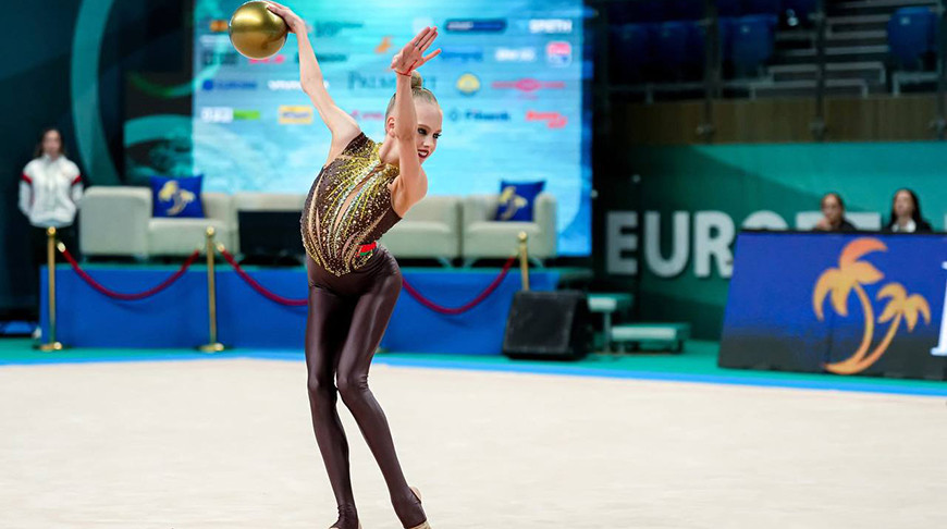 Белорусская гимнастка Бабкевич стала чемпионкой Европы среди юниорок class=