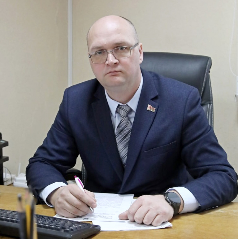 Заместитель председателя райисполкома Кондратьев И.Г.