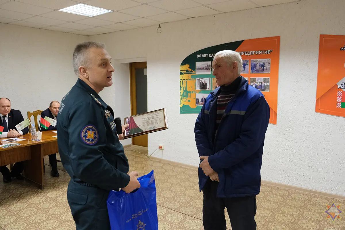 Благодарность за отвагу — от главного спасателя Бобруйщины