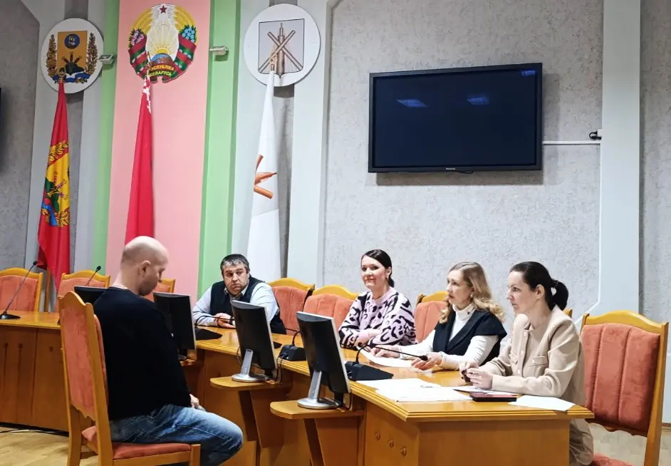 В Бобруйском райисполкоме прошло очередное заседание комиссии проверки знаний по охране труда