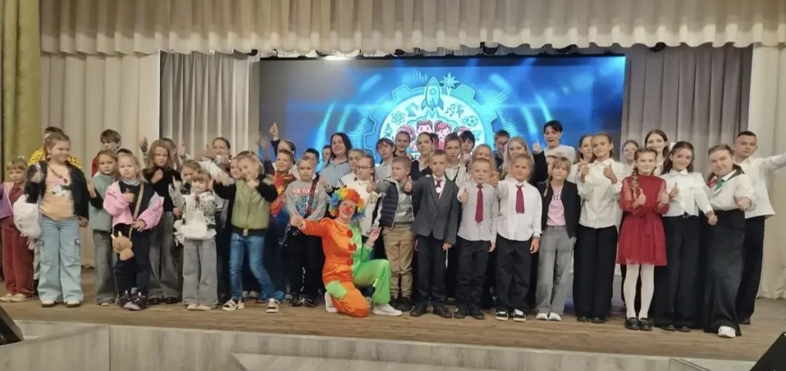 «Удивляй! Твори! Мечтай!». В Бобруйском районном Центре культуры состоялся фестиваль дополнительного образования детей и молодежи class=