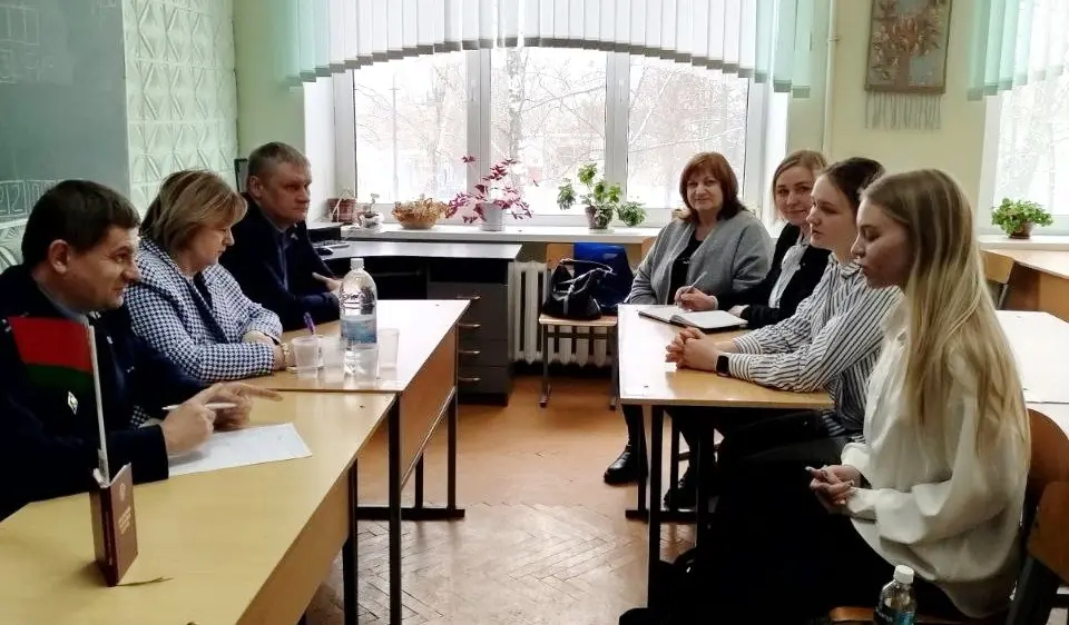 В Бобруйском аграрно-экономическом колледже состоялся профсоюзный правовой прием граждан
