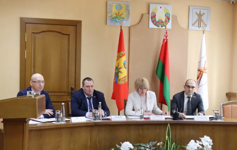 Дэпутаты адобрылі работу райвыканкама і прэзідыума райсавета дэпутатаў у мінулым годзе