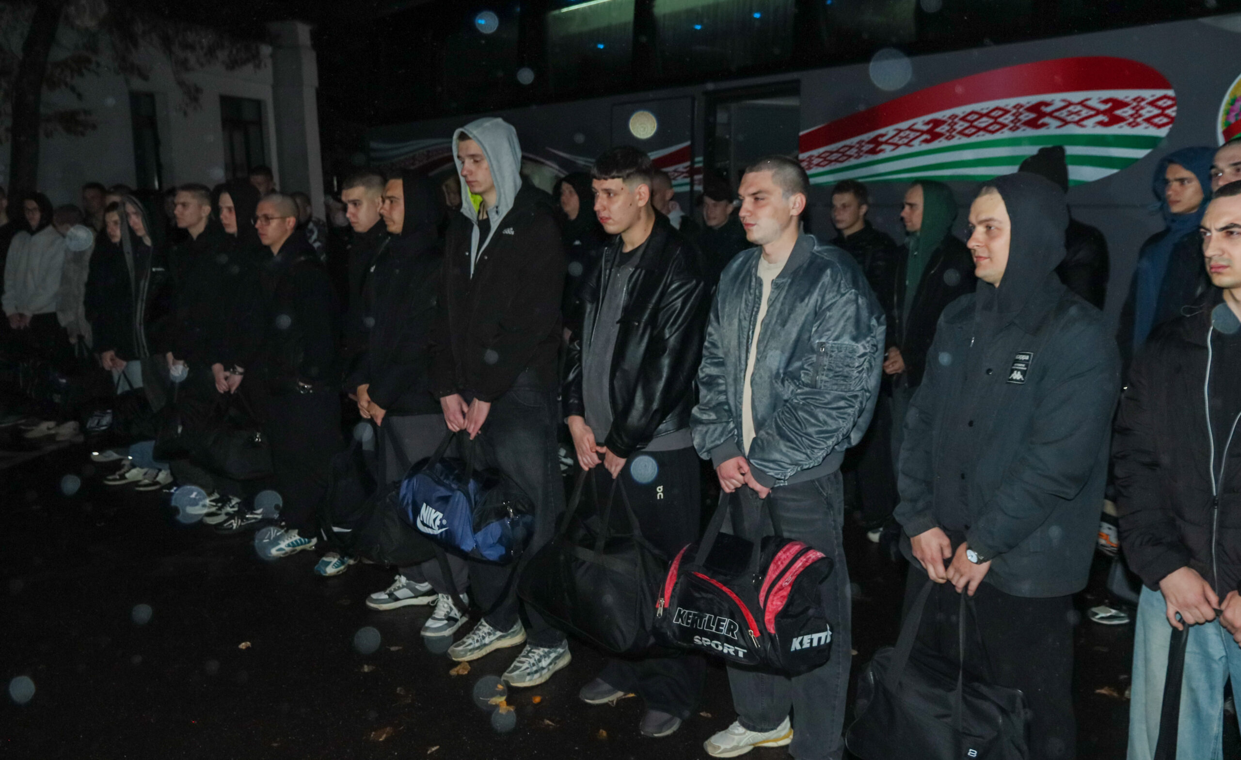Служить Родине! Призывники Бобруйщины отправились отдавать воинский долг