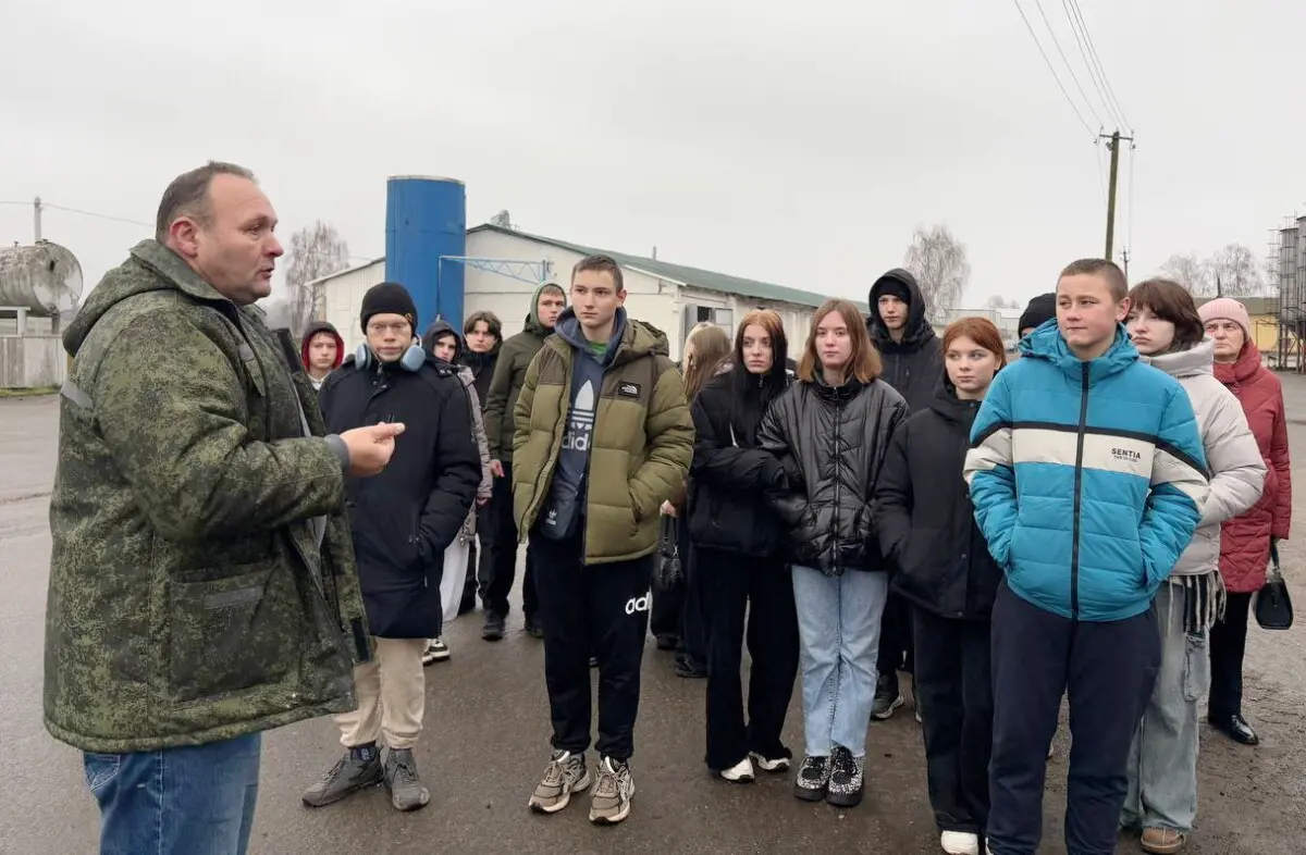 Школьники из Глусского района посетили сельхозпредприятия Бобруйщины class=