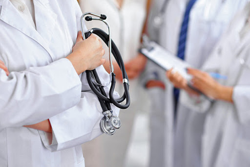 Как будут работать медучреждения в праздничные дни