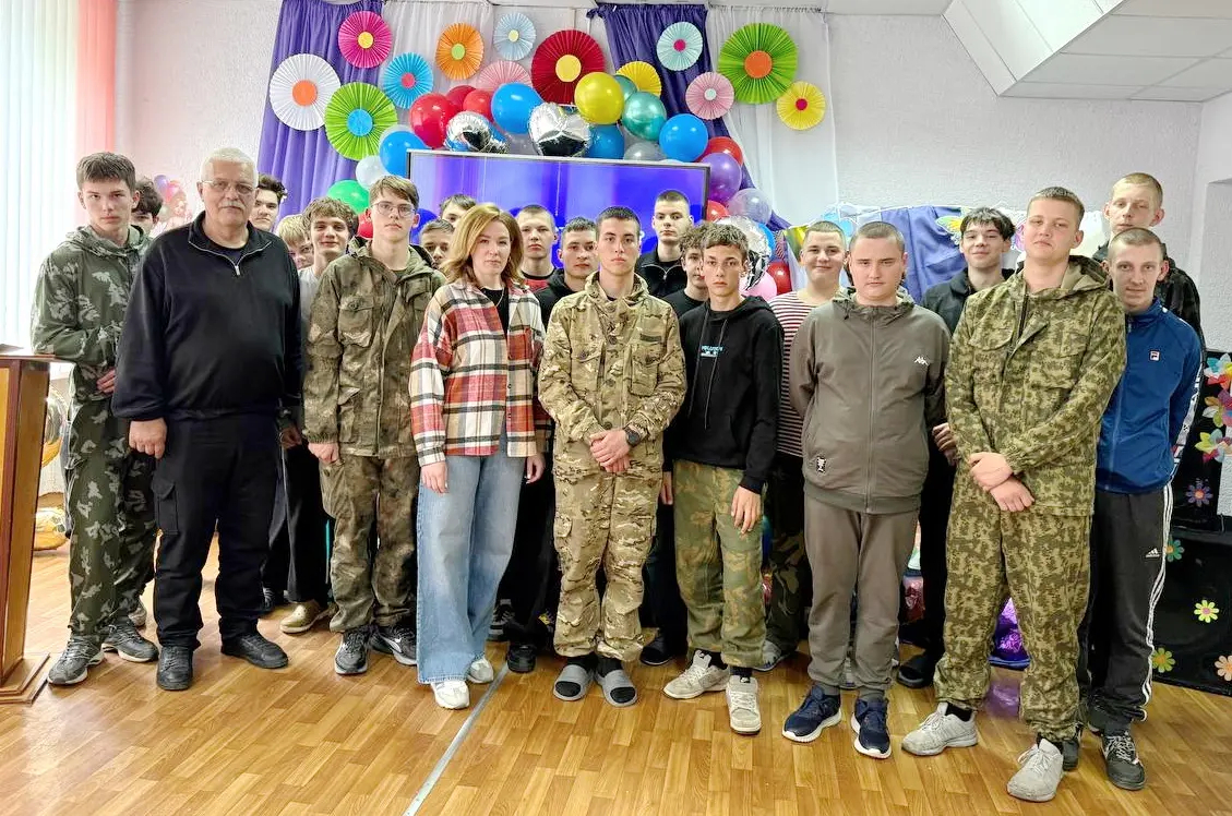 С воспитанниками оздоровительного лагеря «Звезда» говорили о вреде вейпов class=