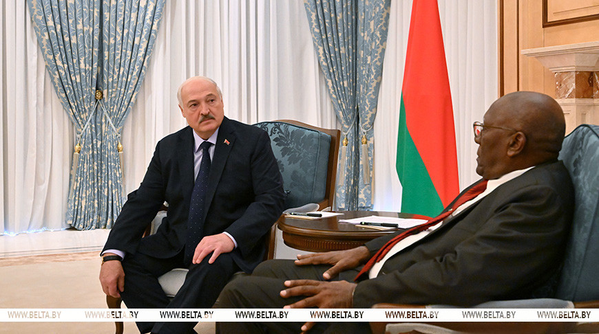 Лукашенко: Беларусь готова сделать для Кубы все, на что способна и что позволяет обстановка 