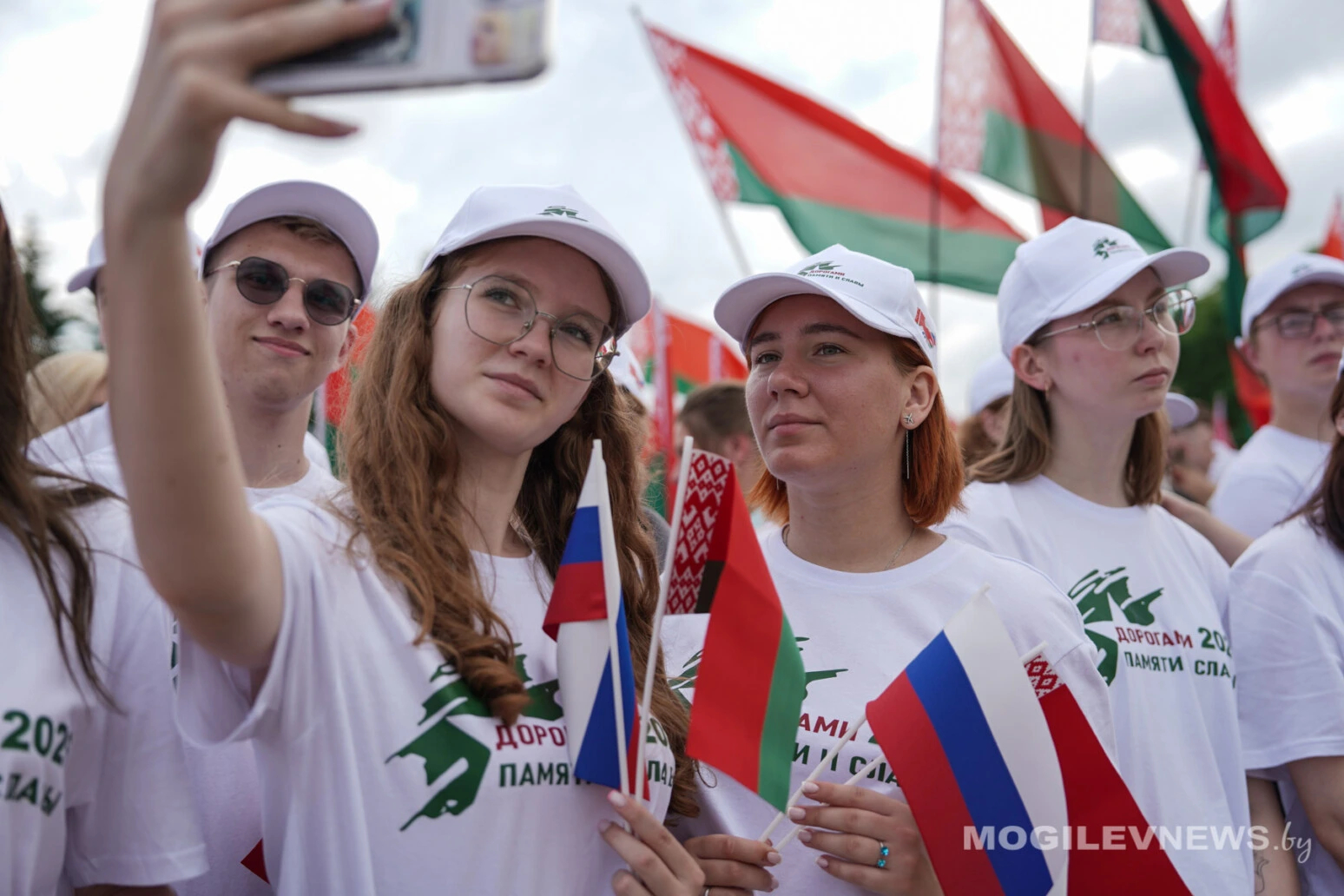 На Буйничском поле стартовал международный молодежный патриотический проект «Дорогами Памяти и Славы» class=