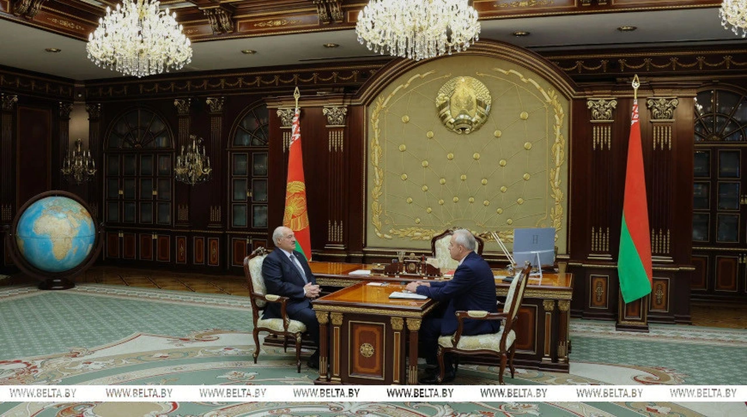 «Работает неплохо»: Лукашенко оценил деятельность белорусского парламента class=