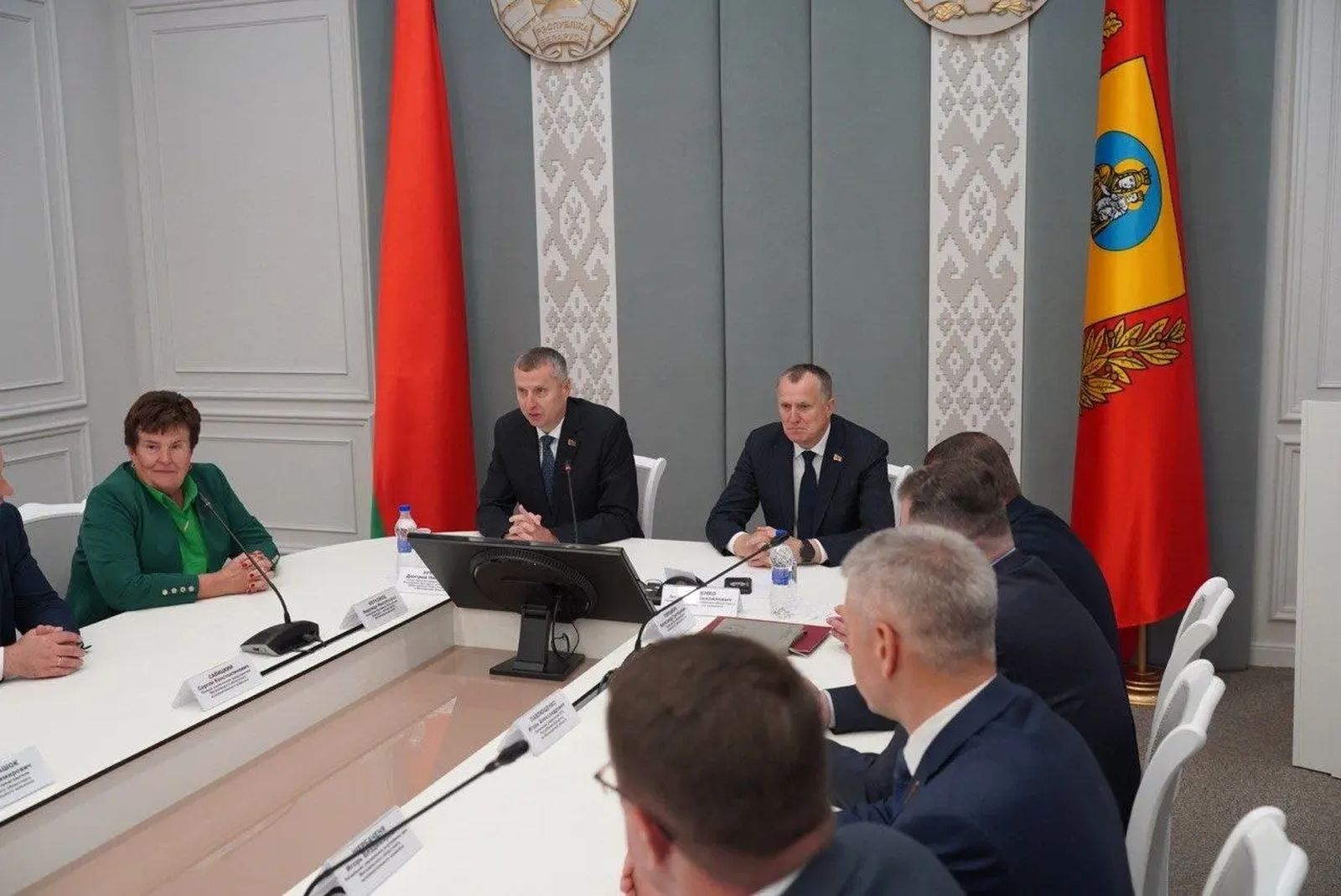 В облисполкоме представили нового помощника Президента — инспектора по Могилевской области