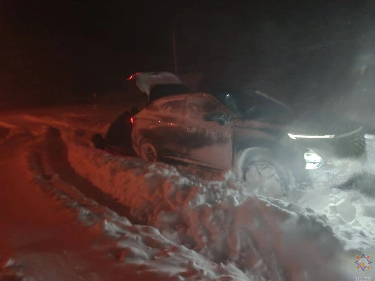 35 выездов за ночь: МЧС Могилевской области ликвидирует последствия непогоды