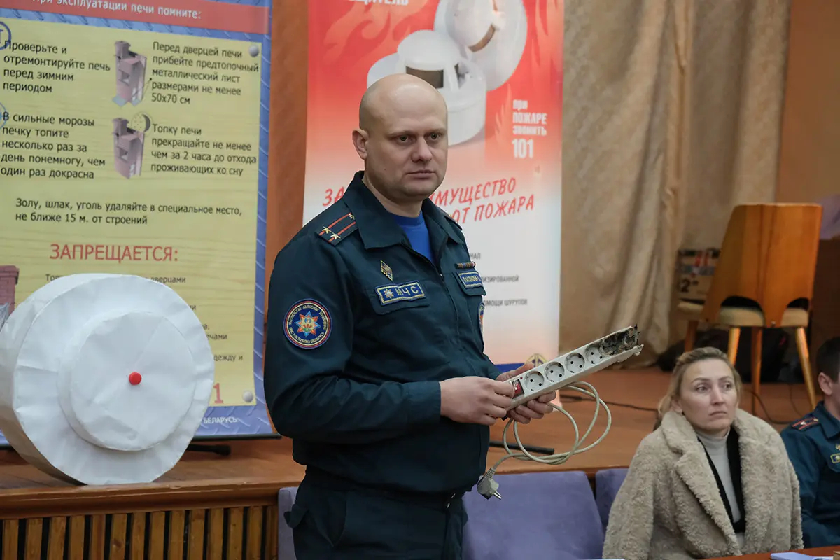 «Дом без пожара». Спасатели напомнили жителям Осово о важности соблюдения правил безопасности