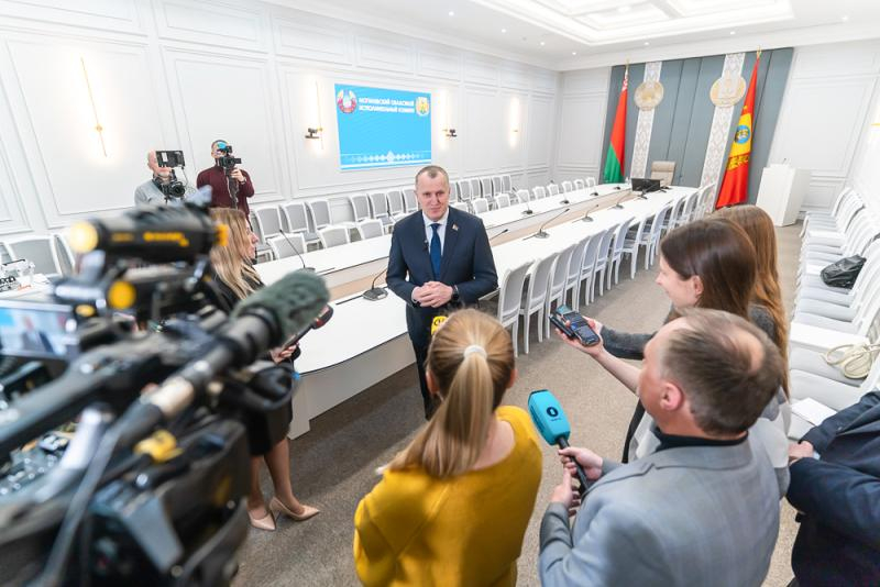 Анатолий Исаченко рассказал о работе агропромышленного комплекса региона и смежных отраслей