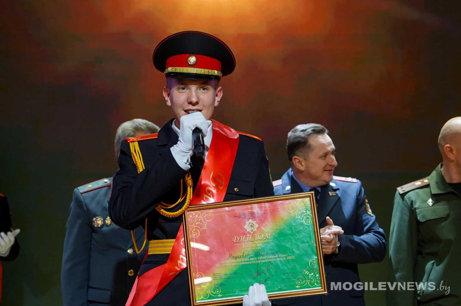 В Могилевском специализированном лицее МВД определили лучшего выпускника года. Фото