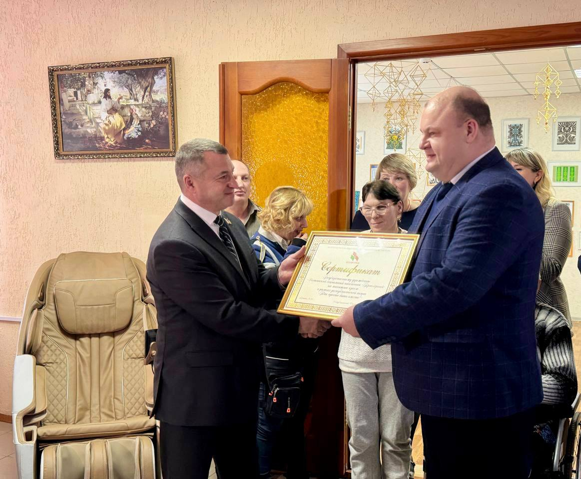 Подарить радость тем, кто в этом особенно нуждается. Руководство области посетило Рестянский социальный пансионат