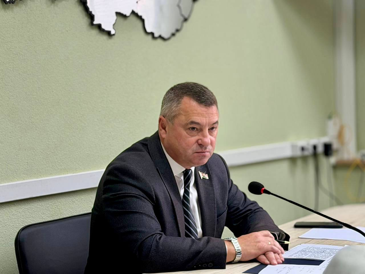 Александр Горошкин провел личный прием граждан: вопросы заявителей взяты на личный контроль class=