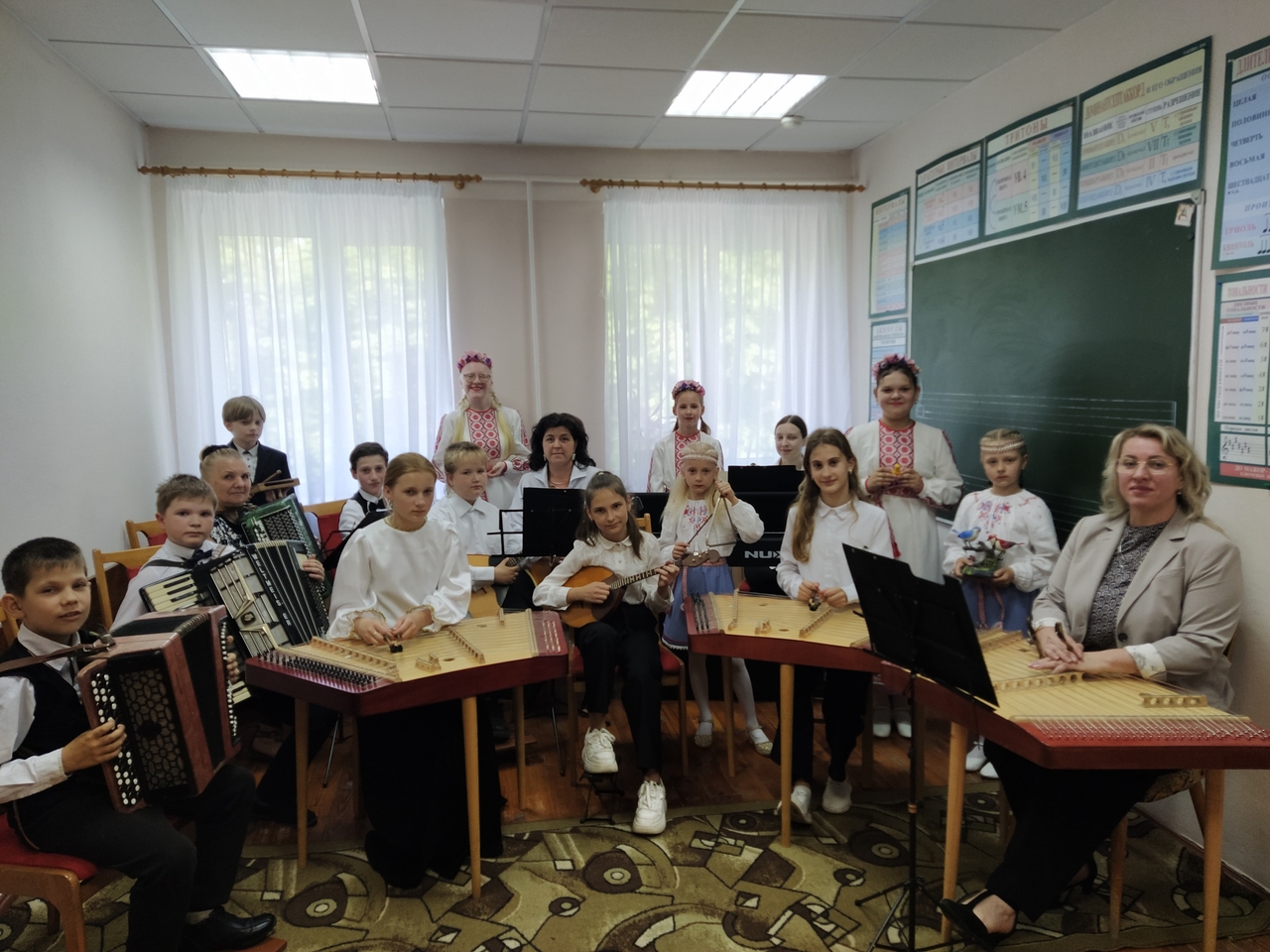 Диплома лауреата I степени  IV Международного детского музыкального конкурса народных исполнителей «МиР — Музыка и Развитие» 2025 удостоен вокально-инструментальный ансамбль «Мiхалёўскiя пястухi» Бобруйской районной ДШИ