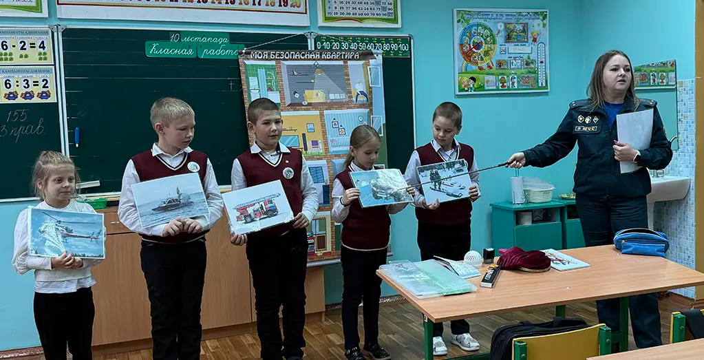 Каждому ребенку важно знать. Спасатели проводят уроки безопасности