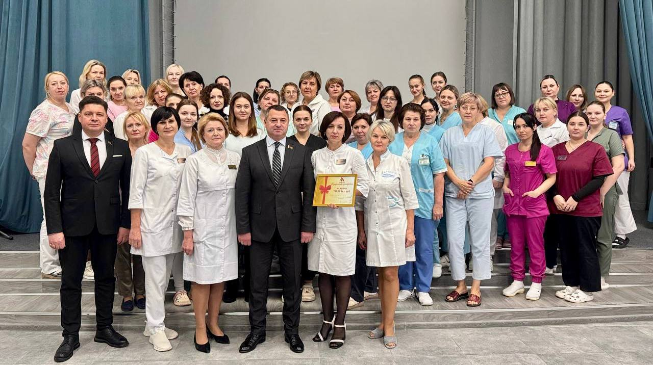 Акция «Наши дети»: в Могилеве детские медучреждения получили сертификаты и поздравления с праздниками