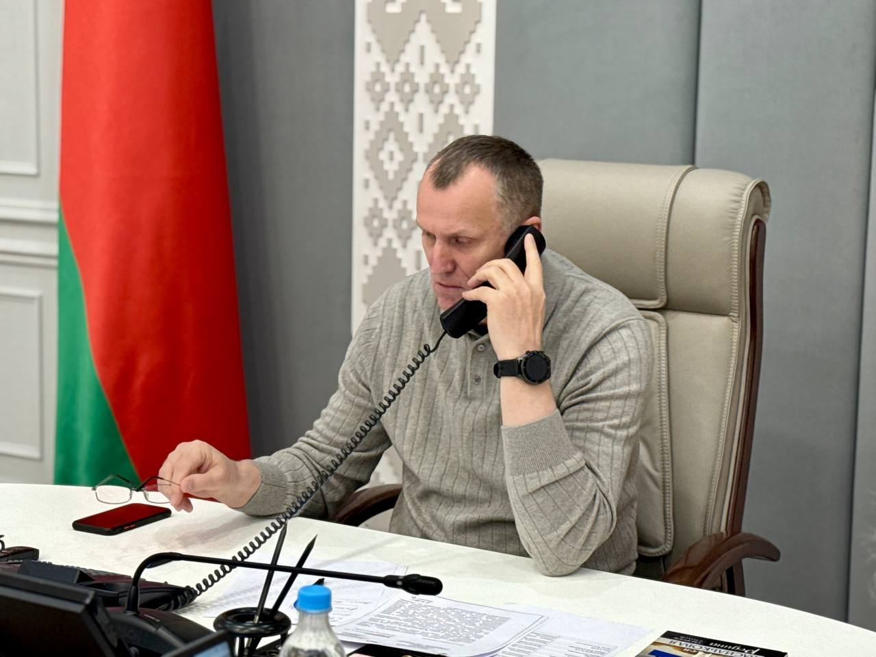 На прямой линии с губернатором: жители Могилевской области задали вопросы о дорогах, транспорте и ЖКХ