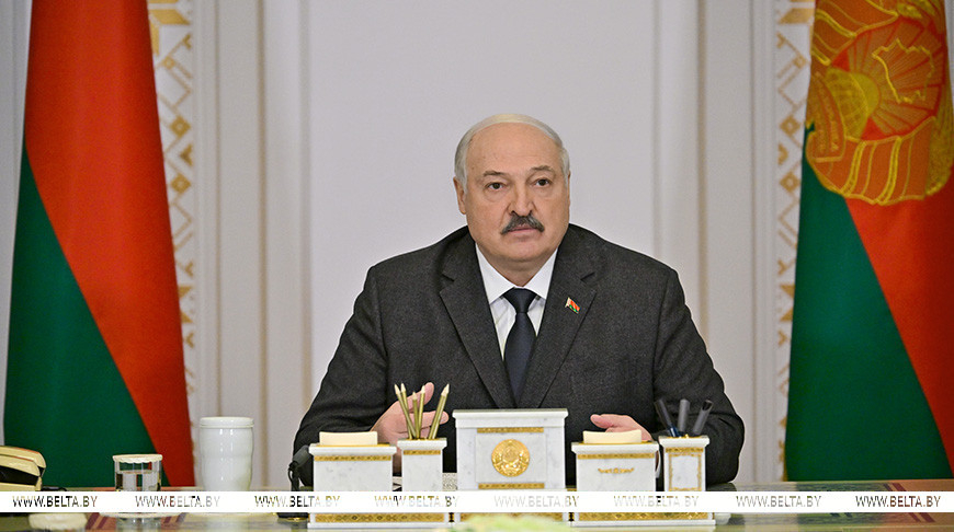 Апгрейд для Полесья, кадровый день, наука «без понтов» и лозунг для всей страны. Итоги недели Президента