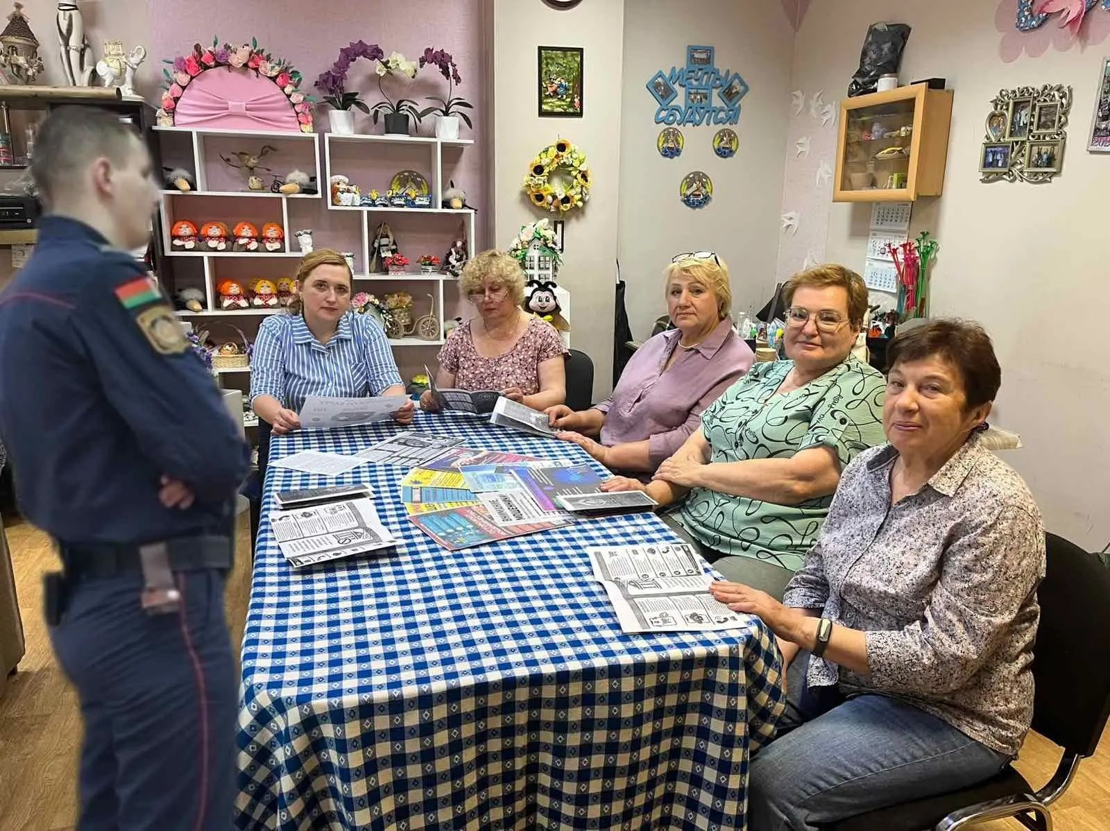 Как уберечь свои деньги и не попасться на уловки мошенников, говорили сотрудники Бобруйского райотдела милиции