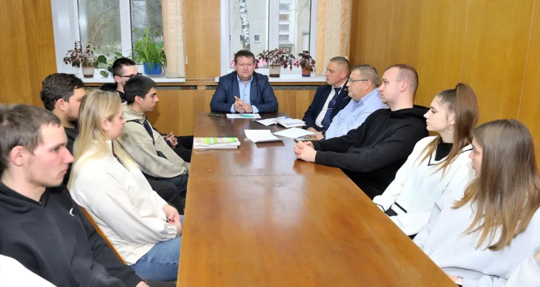 Аляксандр Каўранін сустрэўся з маладымі спецыялістамі “Агракамбіната Бабруйскі”