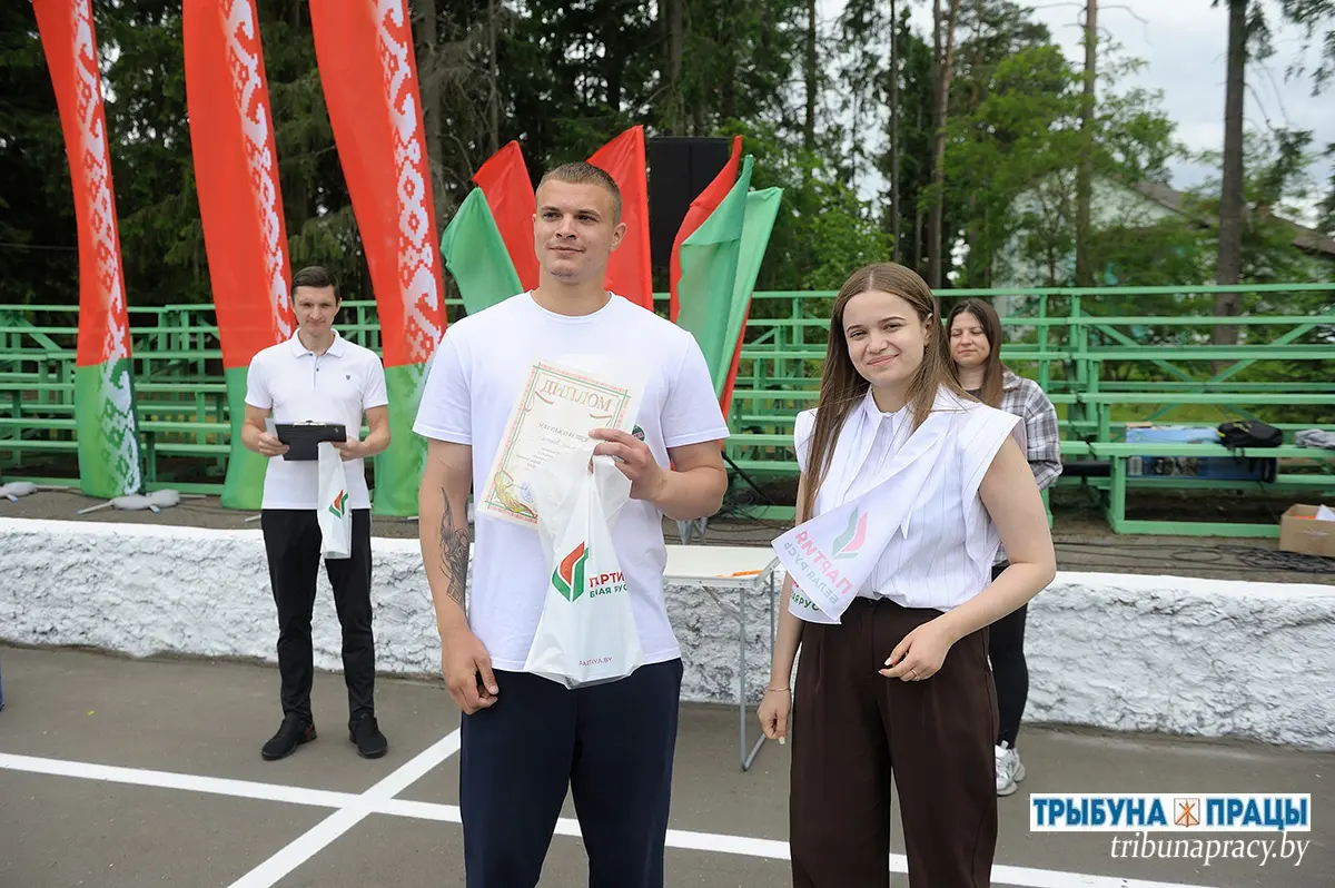 На пьедестале — любовь к спорту!