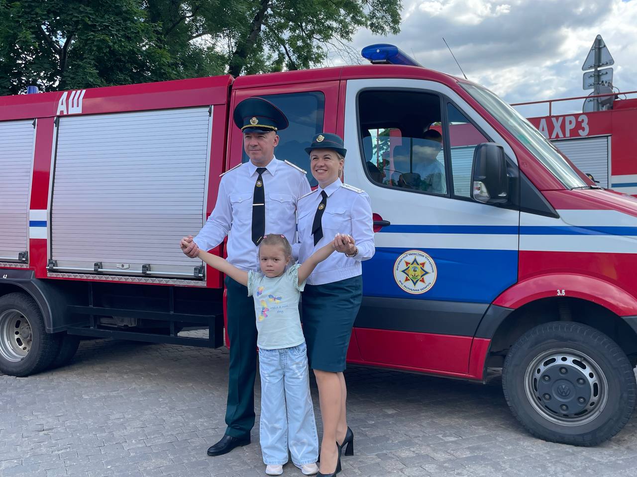 В Могилеве чествовали лучших спасателей и устроили шоу техники для жителей