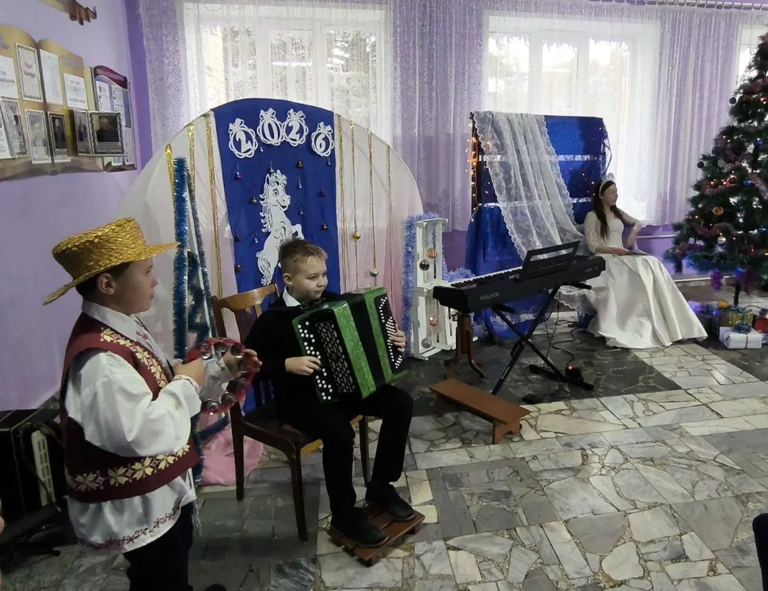 Новогоднее настроение в Бобруйской районной детской школе искусств