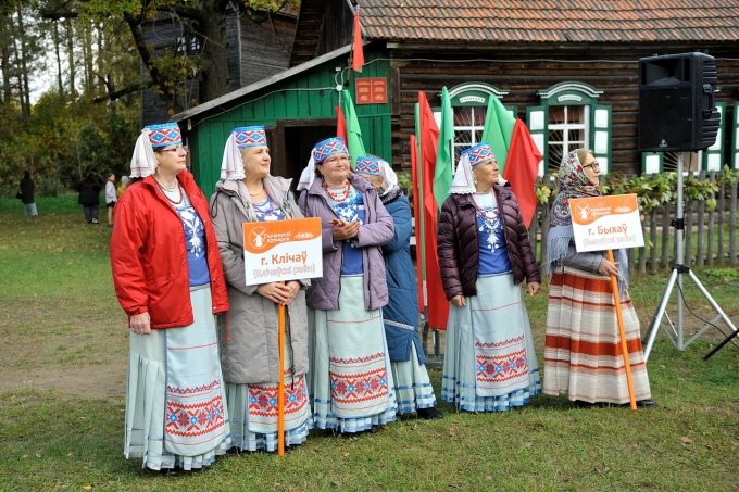 Региональный фестиваль народного творчества и ремёсел «Глушанскі хутарок – 2025» собрал мастеров и творческие коллективы в посёлке Глуша